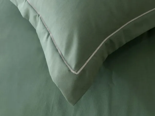 Однотонное постельное белье с одеялом FB010 Viva-Home Textile сатин