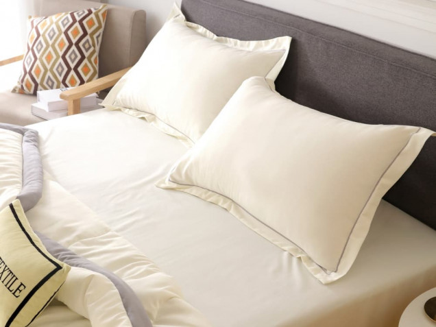 Однотонное постельное белье с одеялом FB007 Viva-Home Textile сатин