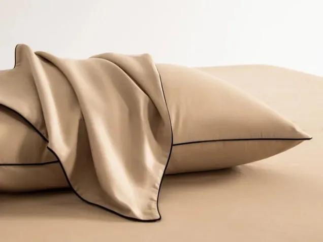 Постельное белье однотонное на резинке OCER005 сатин Элитный Viva-Home Textile