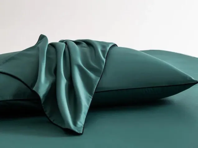 Постельное белье однотонное на резинке OCER009 сатин Элитный Viva-Home Textile