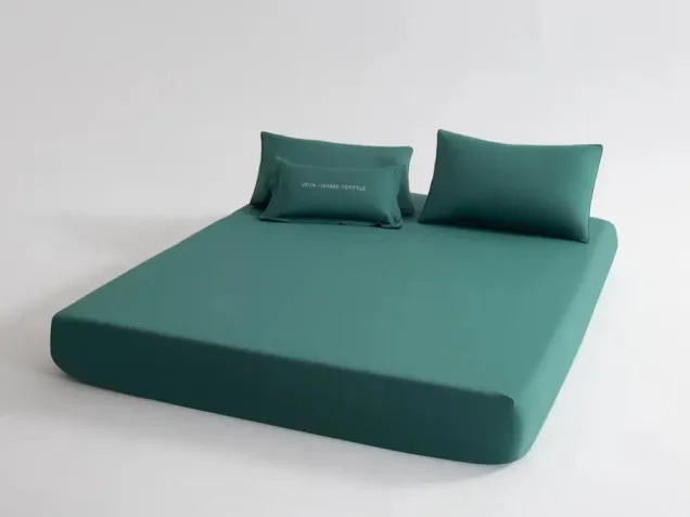 Постельное белье однотонное на резинке OCER009 сатин Элитный Viva-Home Textile