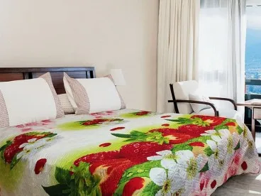 Покрывало 3D двухстороннее Strawberry термостежка Amore Mio