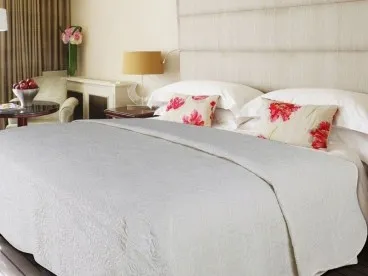 Покрывало однотонное "Deco CR" термостежка Amore Mio